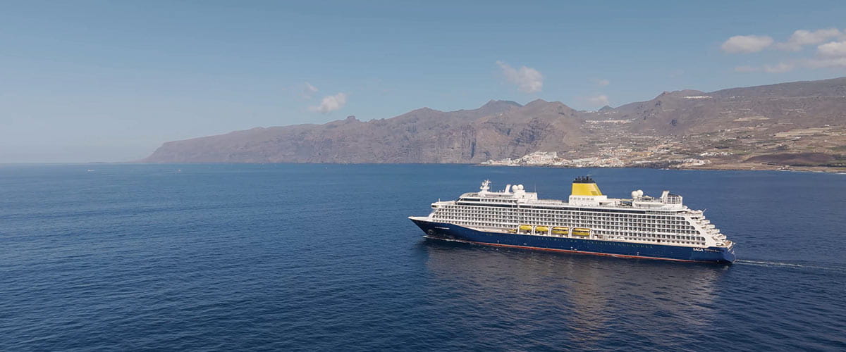 Spirit of Discovery cruising to Tenerife